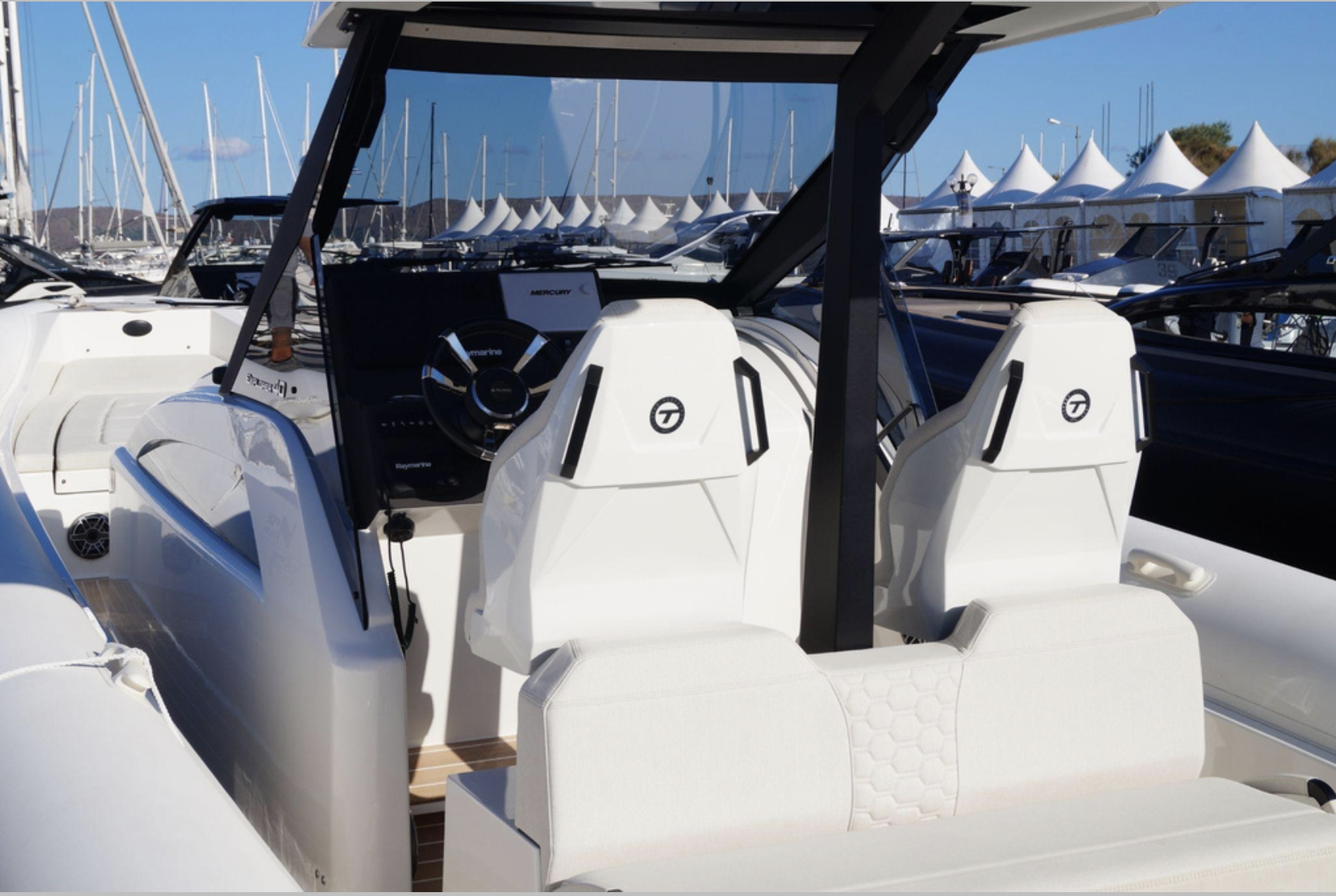 Technohull Explorer 40