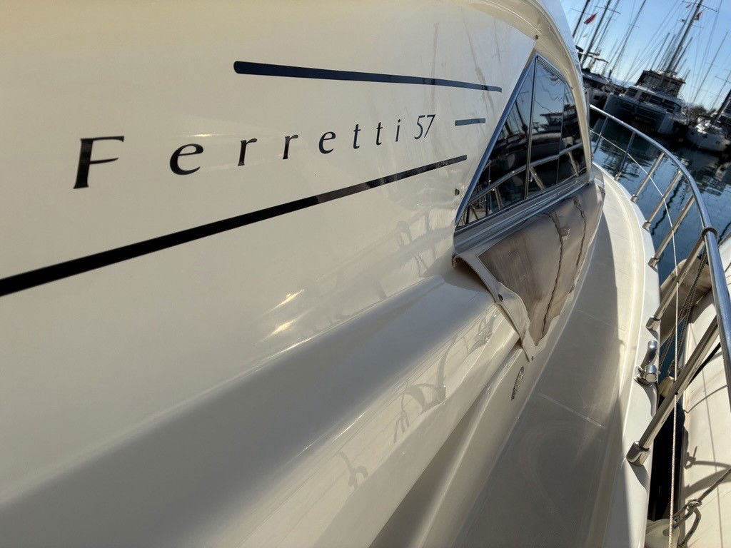 Ferretti 57