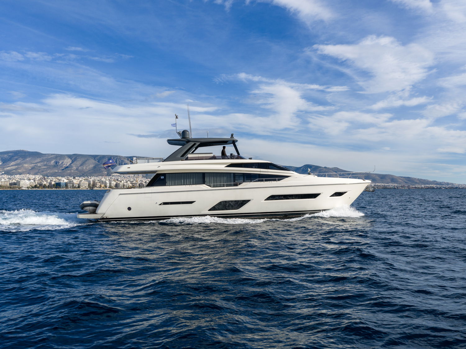 Ferretti 780