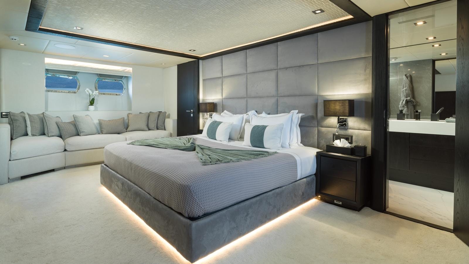 Cantieri di Pisa Akhir 110