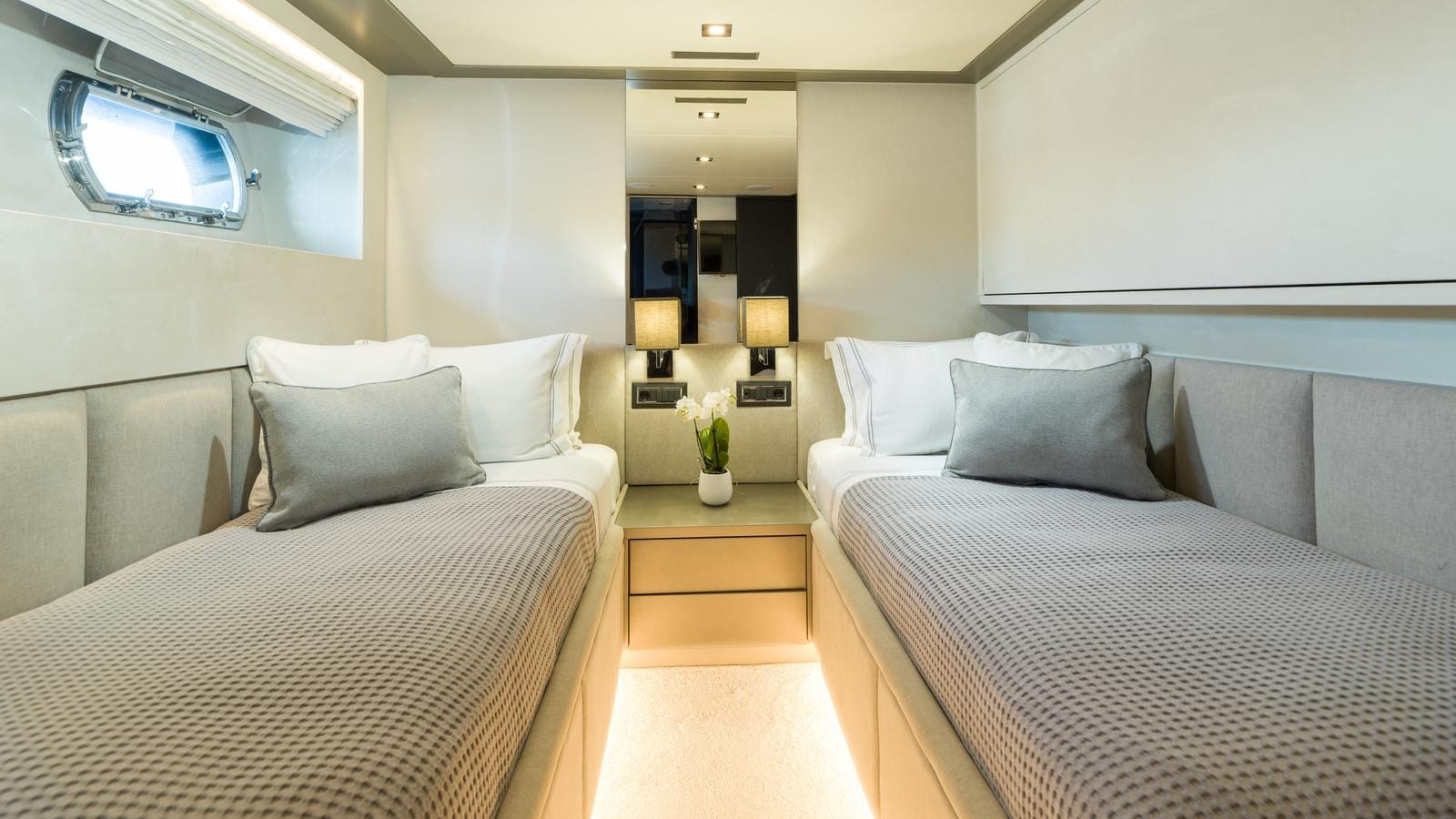 Cantieri di Pisa Akhir 110