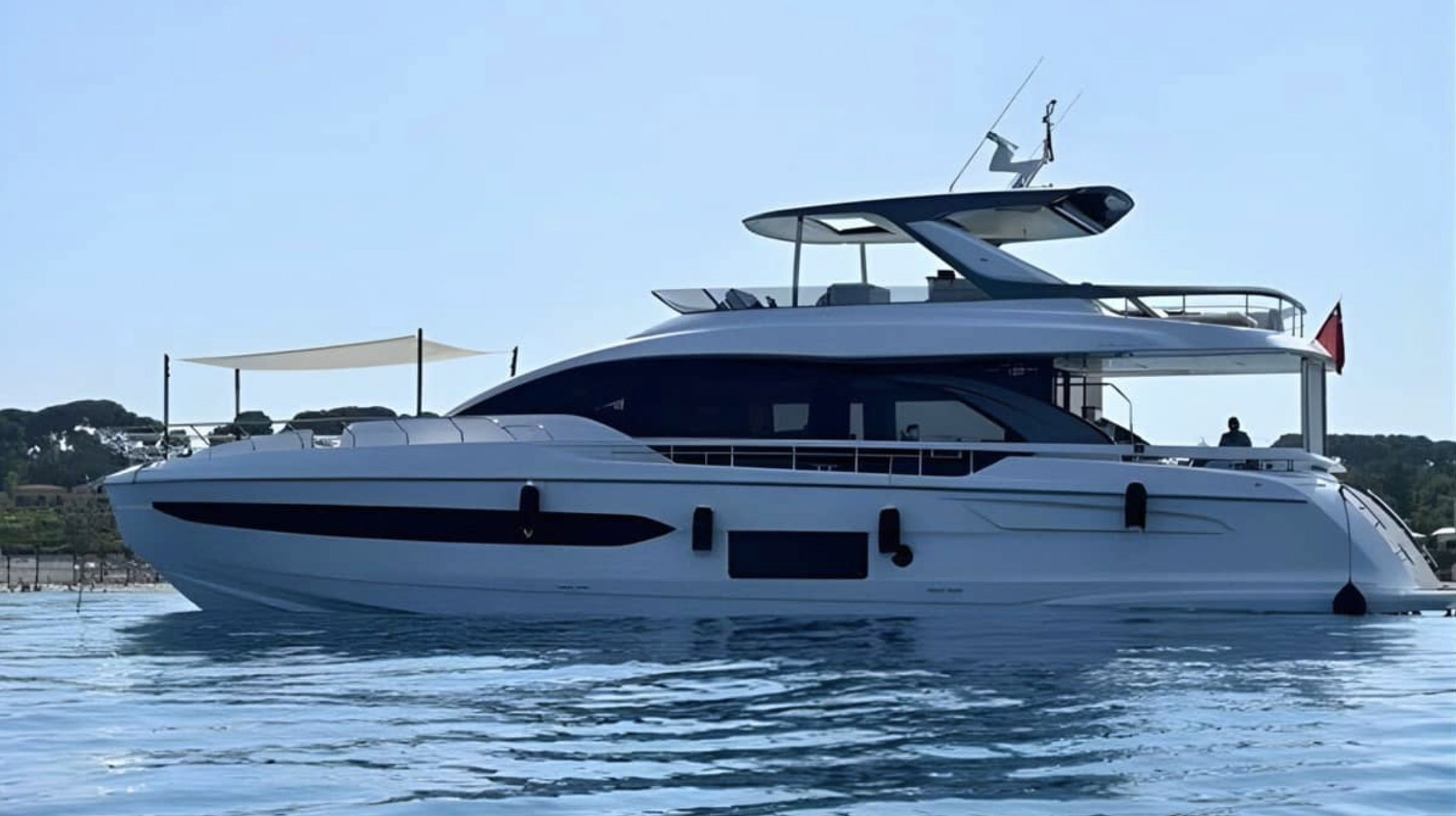 Azimut 78 FLY