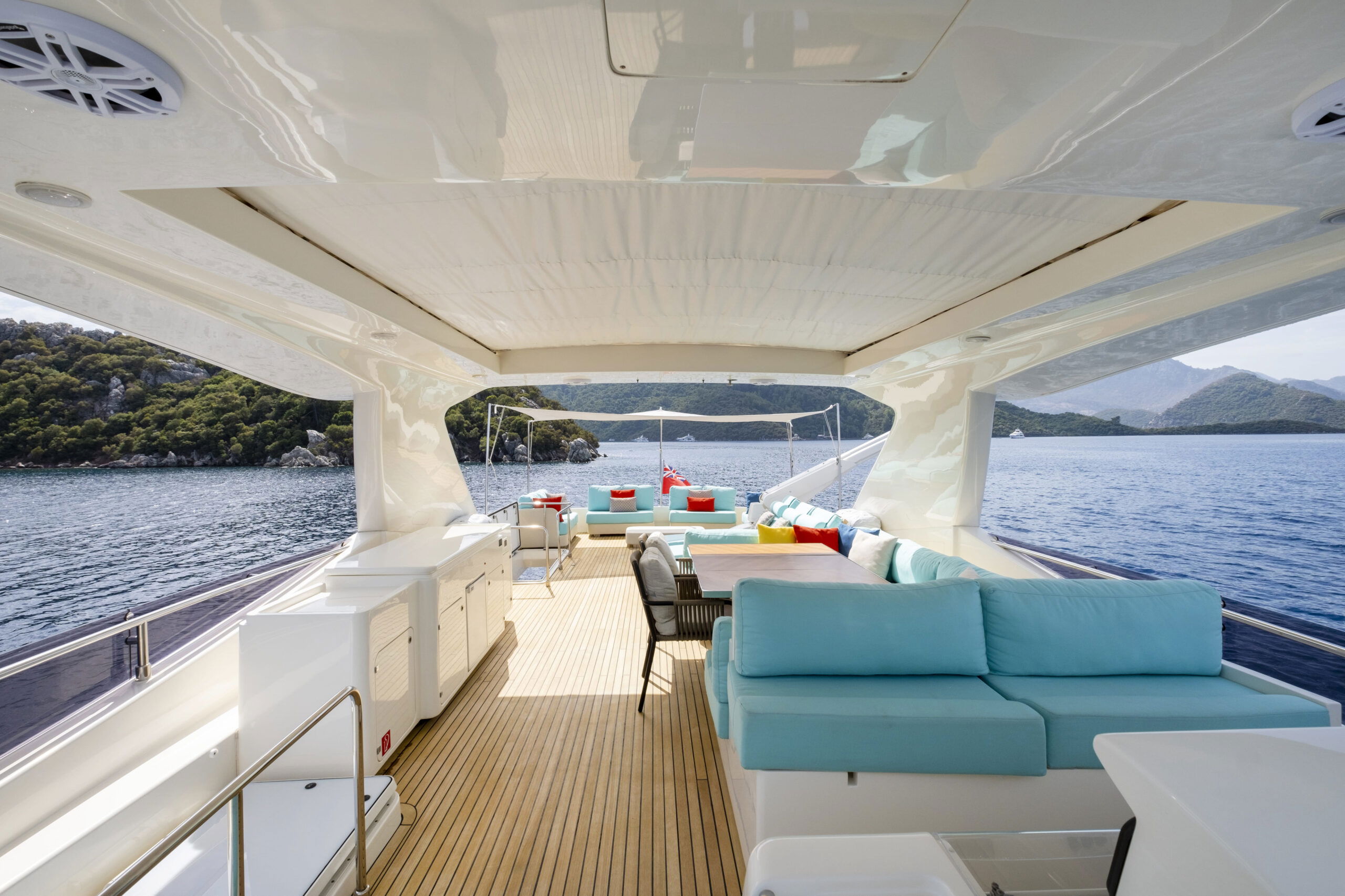 Ferretti 830