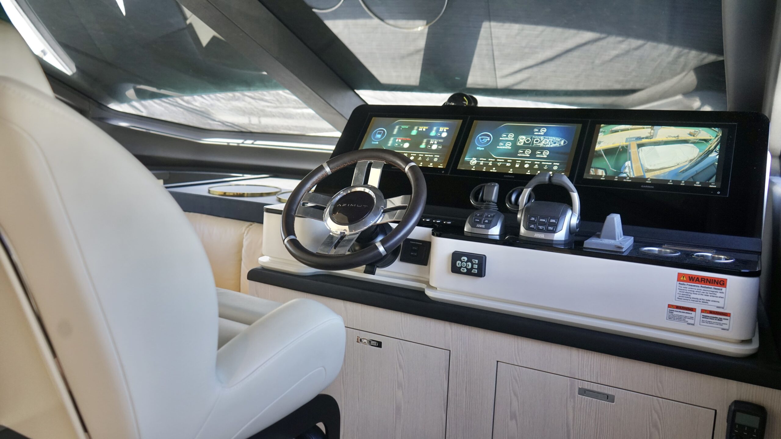 Azimut 78 FLY