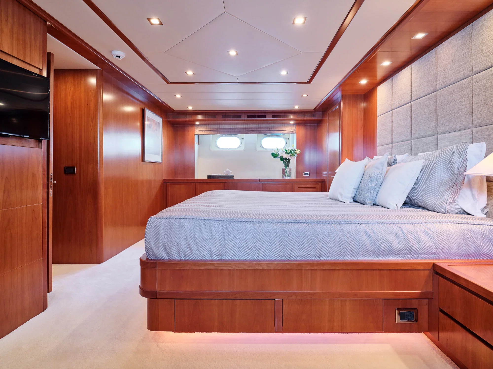 Falcon 115