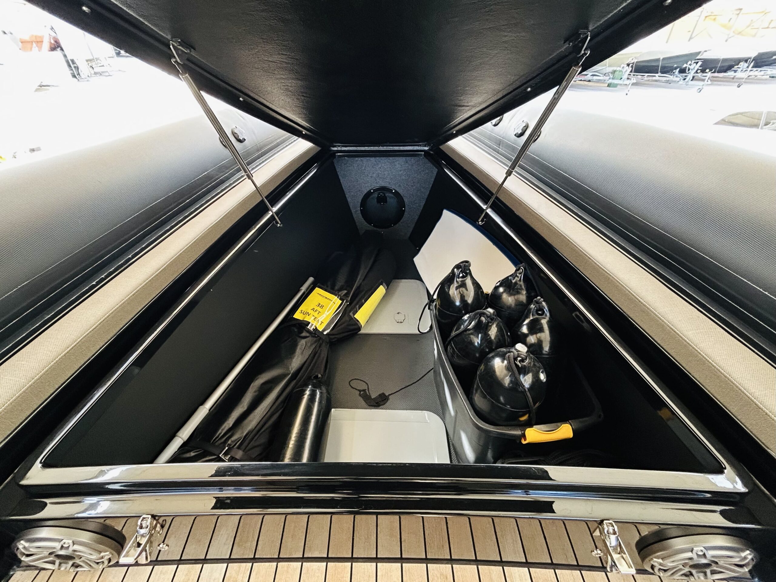 Technohull 38 Grand Sport