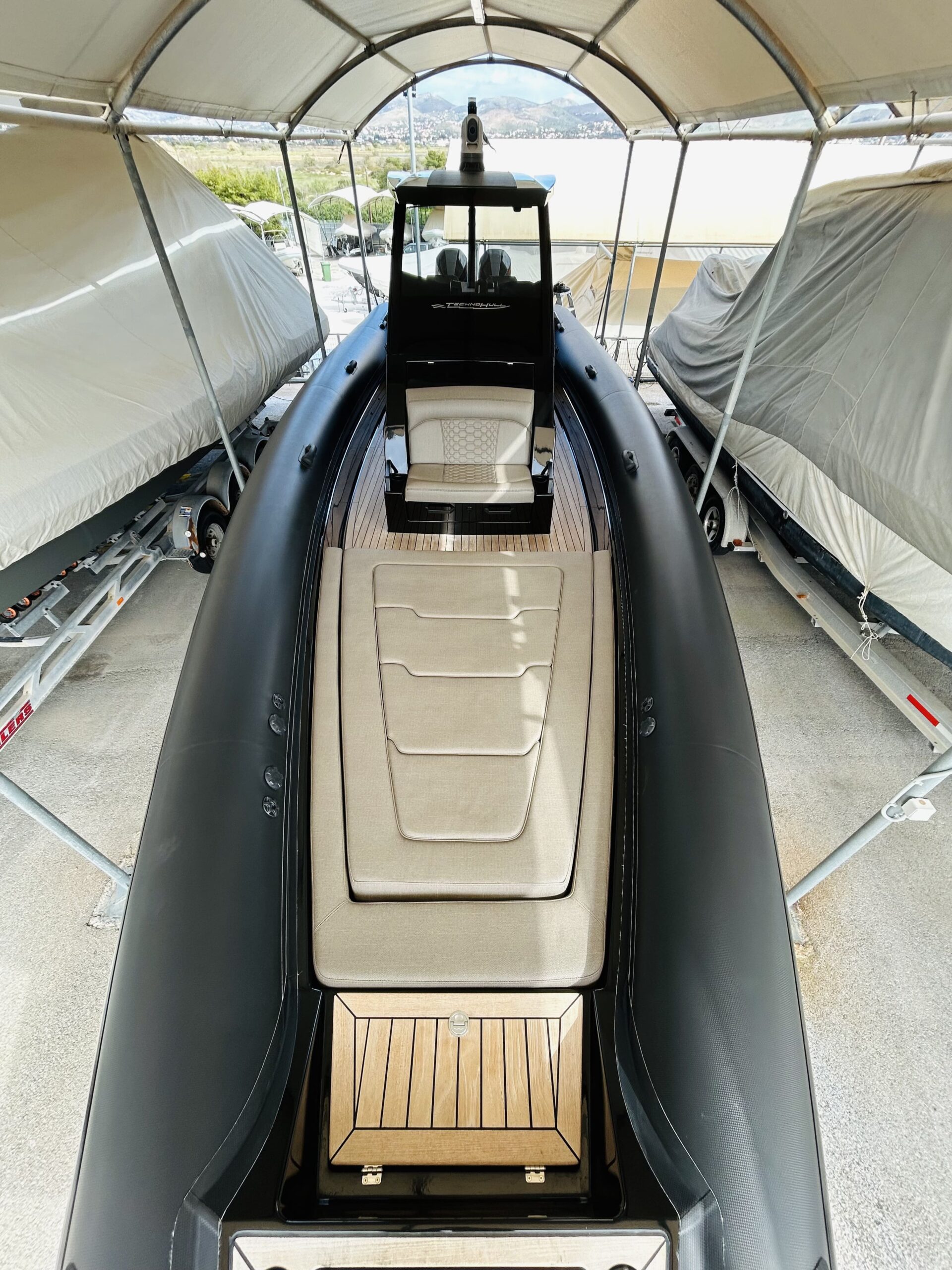 Technohull 38 Grand Sport