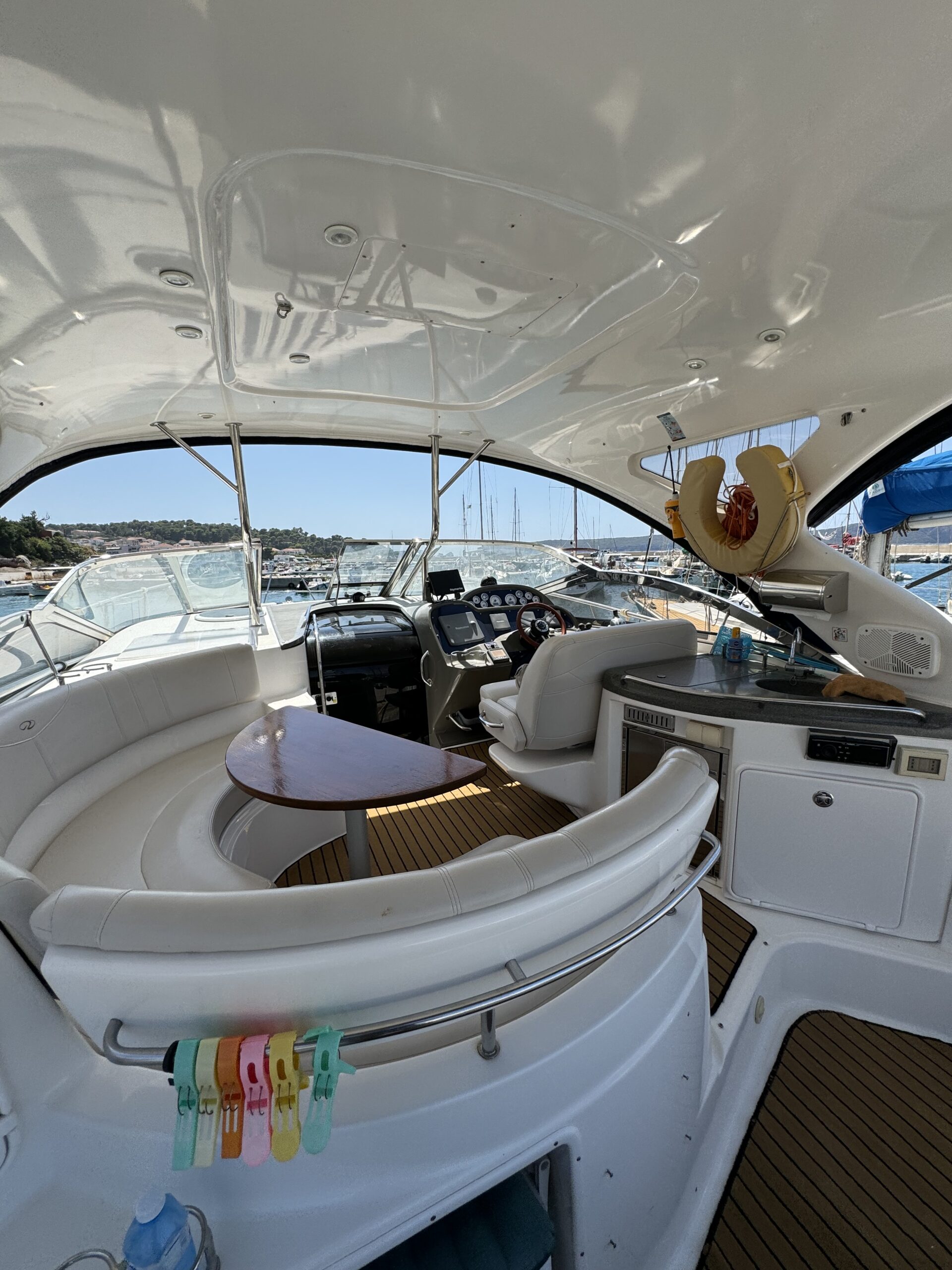 Regal 4060 Commodore