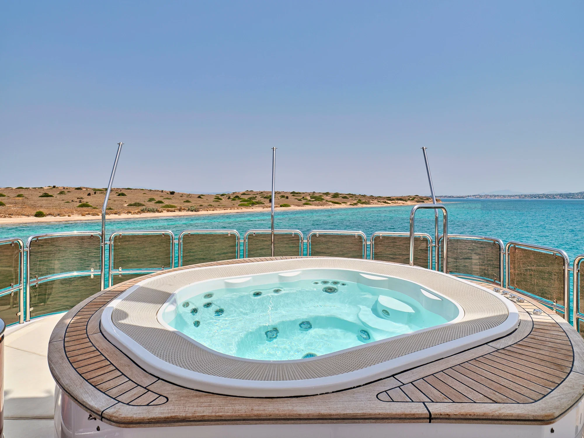 Benetti Classic 121