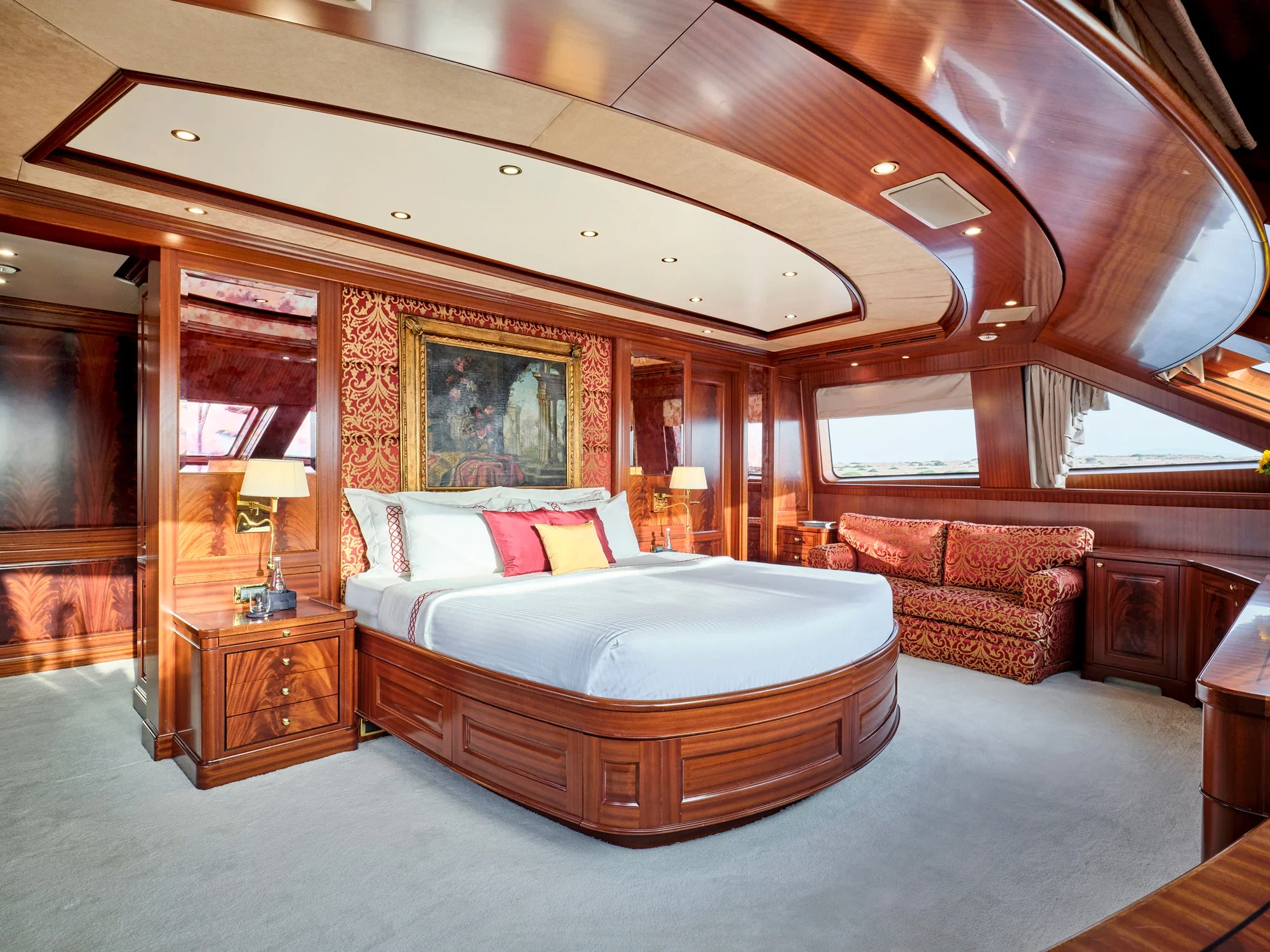 Benetti Classic 121