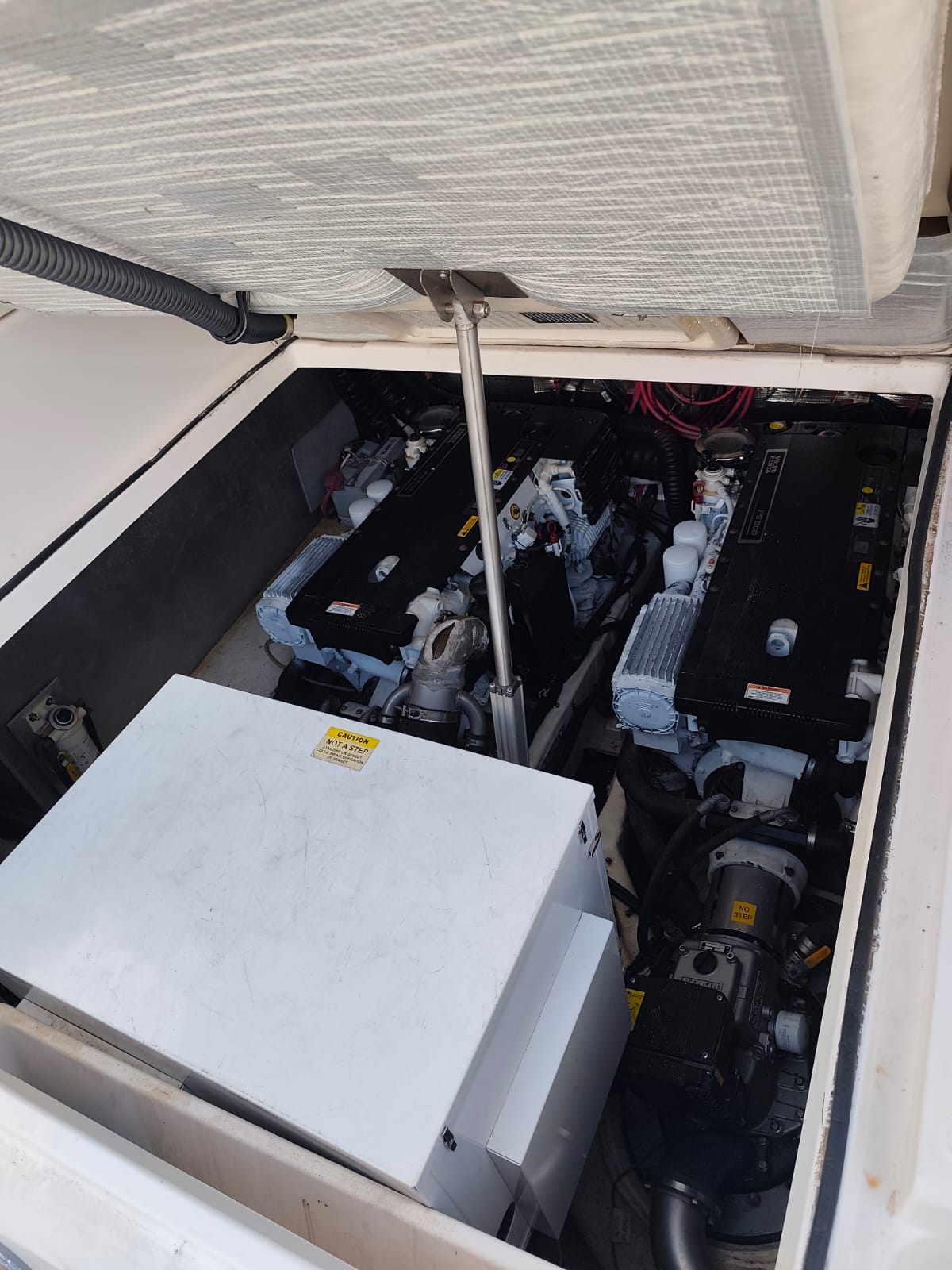 Regal 4060 Commodore