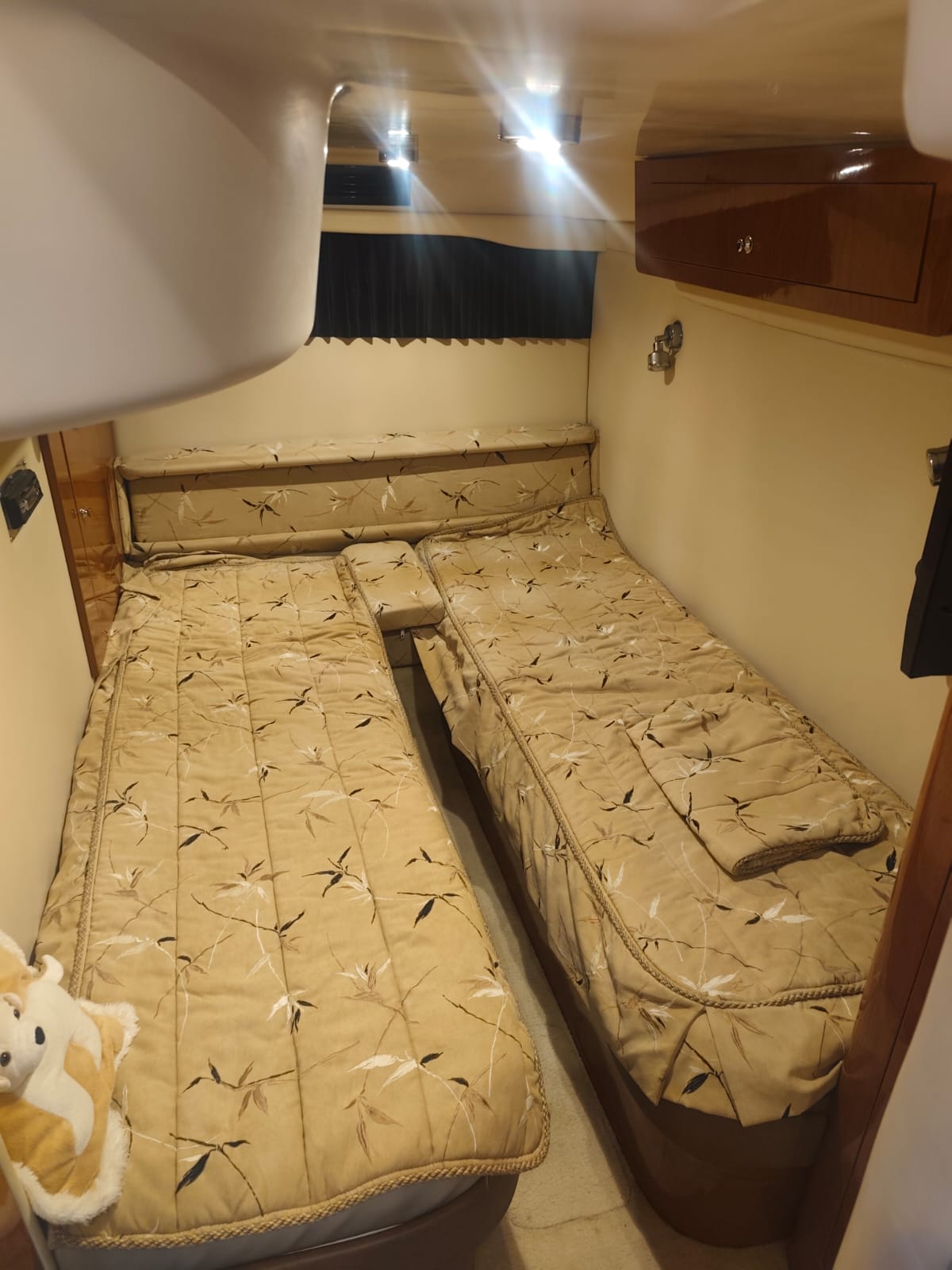 Regal 4060 Commodore