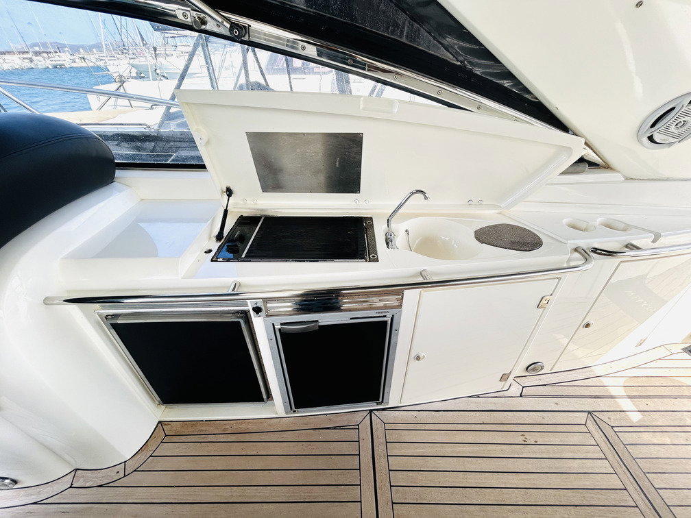 Sunseeker Camargue 53