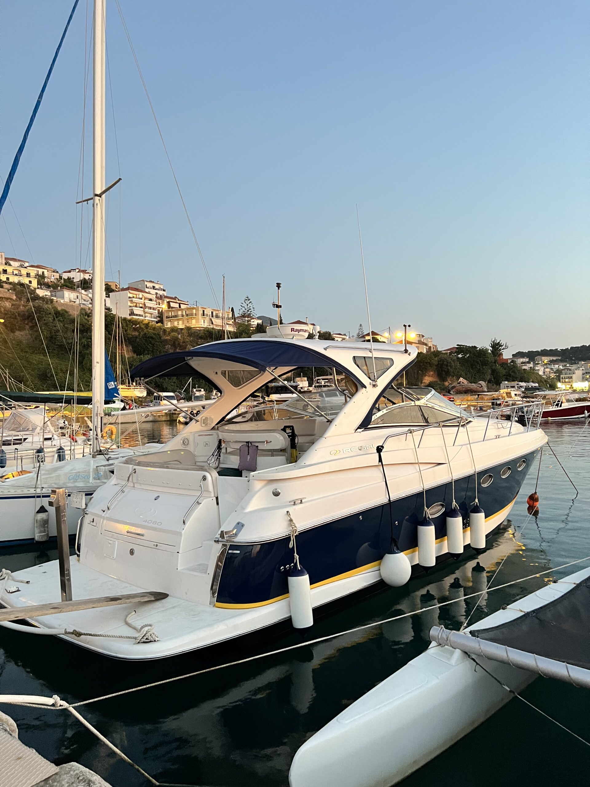 Regal 4060 Commodore