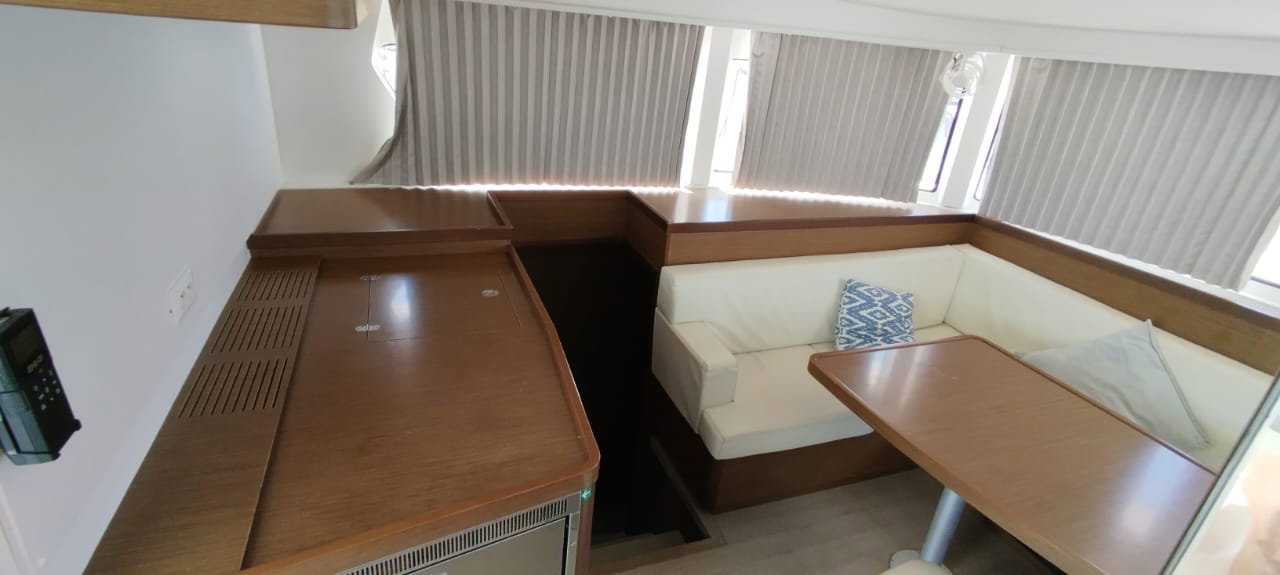 Lagoon 42