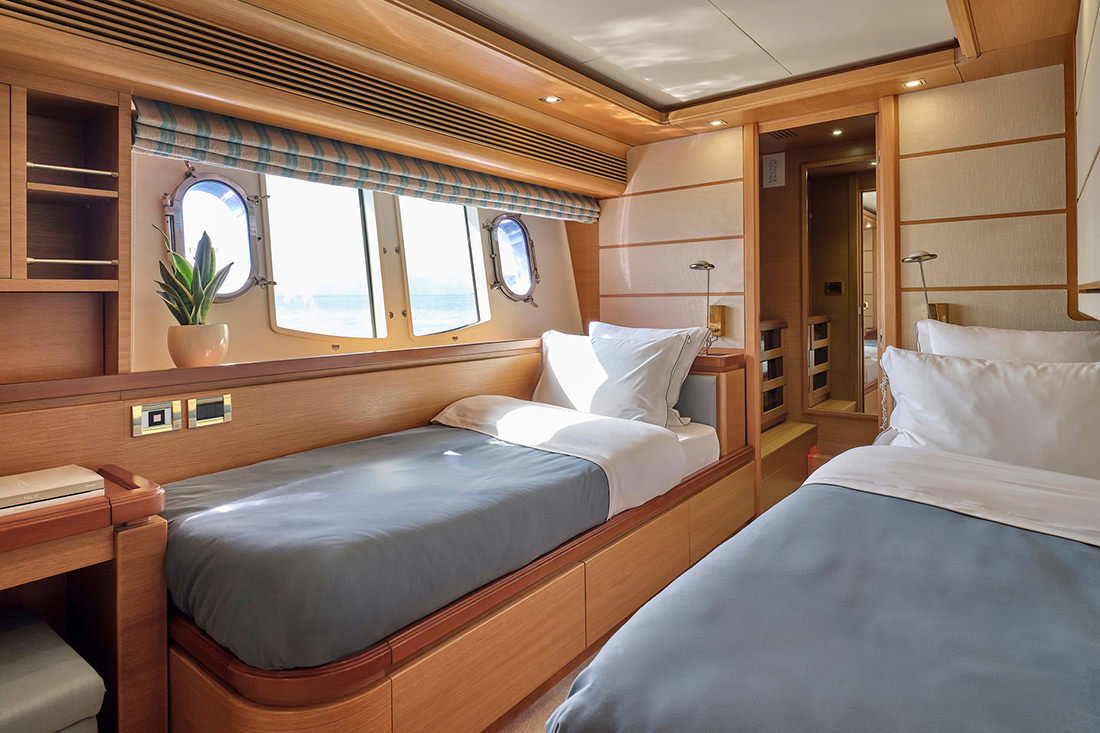 Ferretti 97 Custom Line