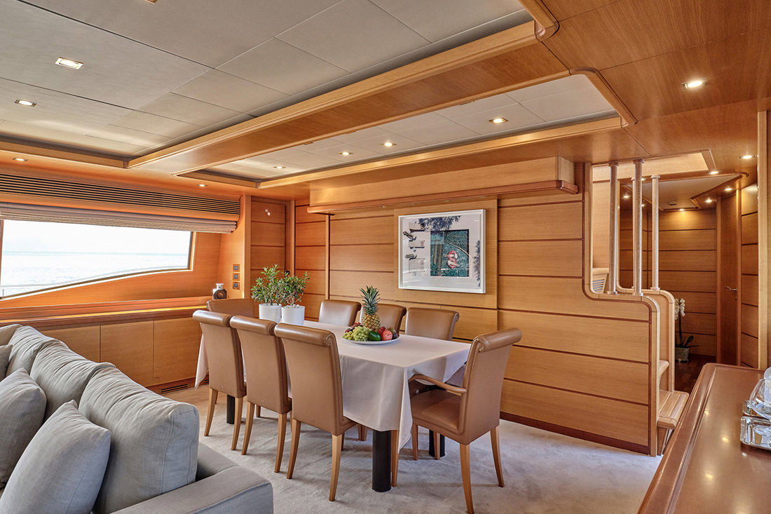 Ferretti 97 Custom Line