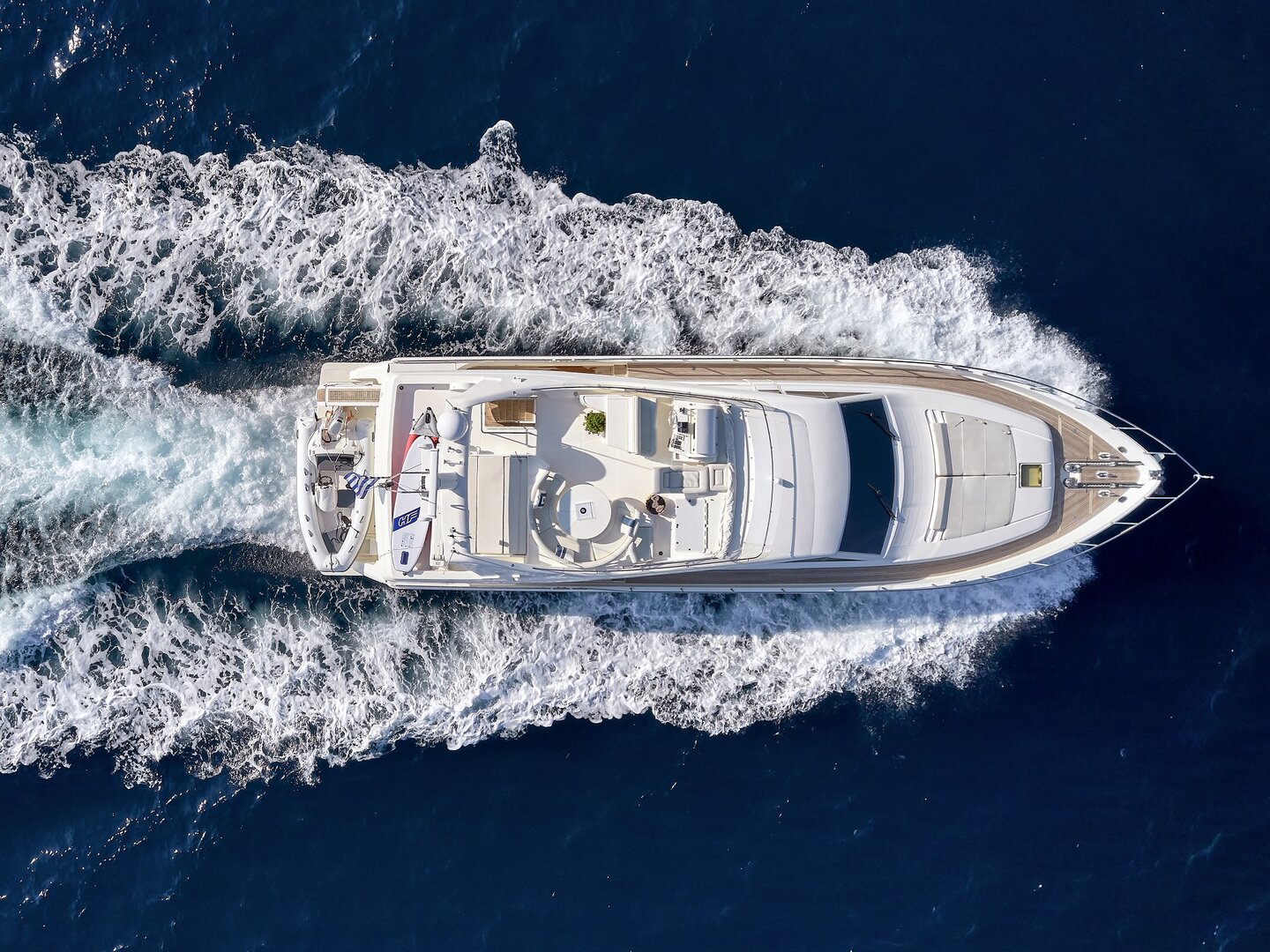 Ferretti 680