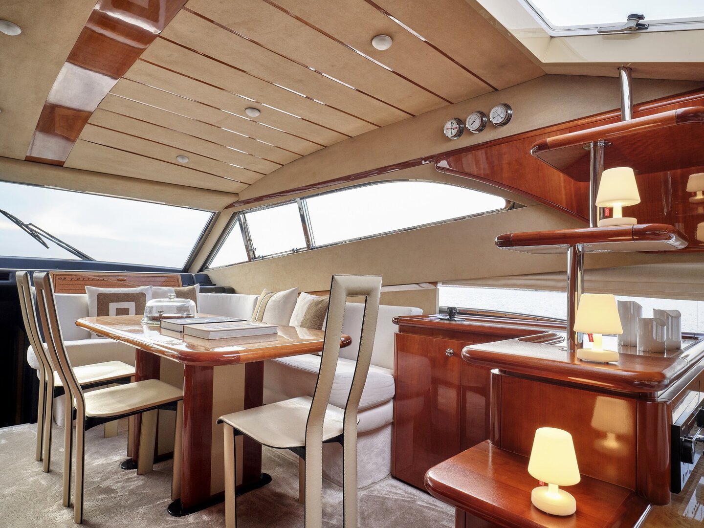 Ferretti 680
