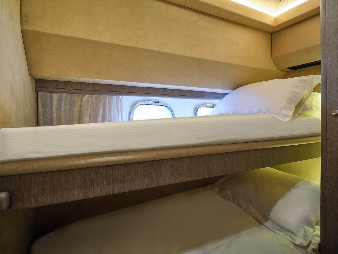 Ferretti 680