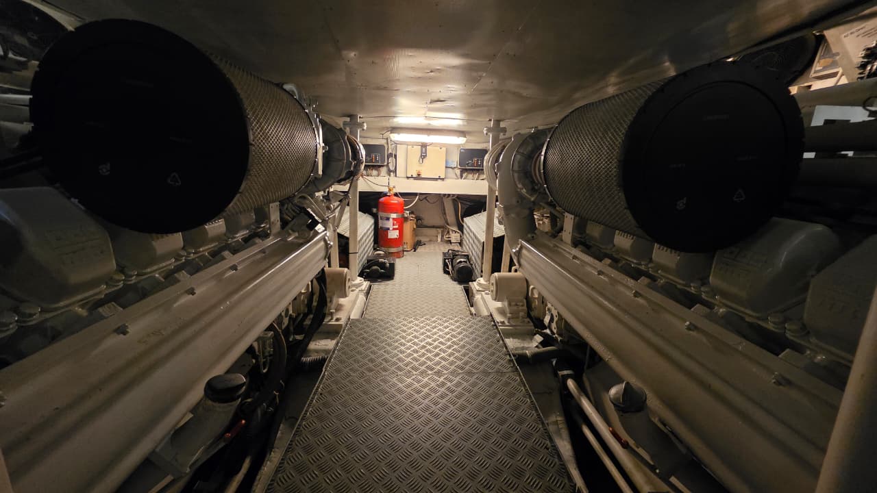 Azimut 86S