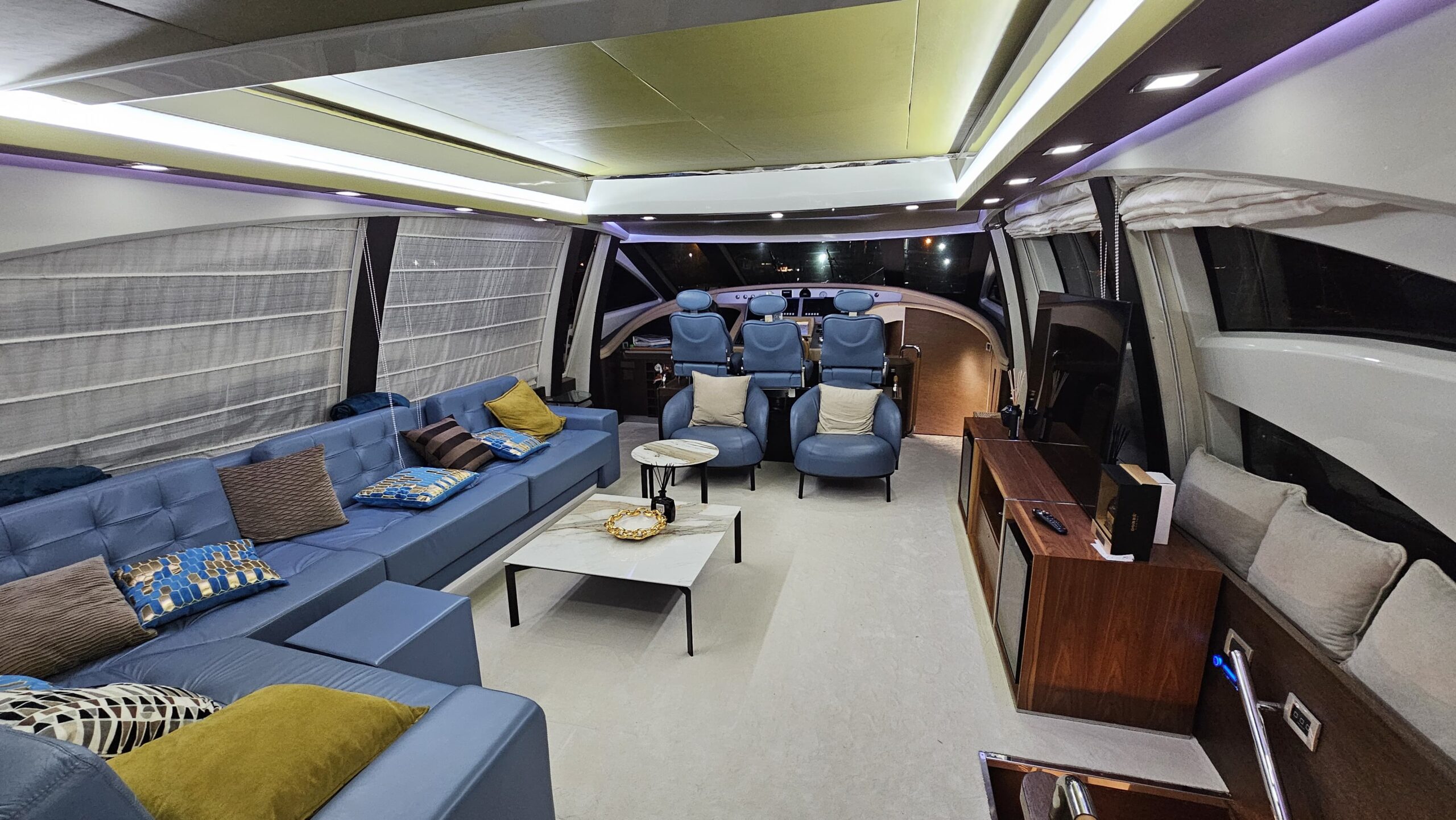 Azimut 86S