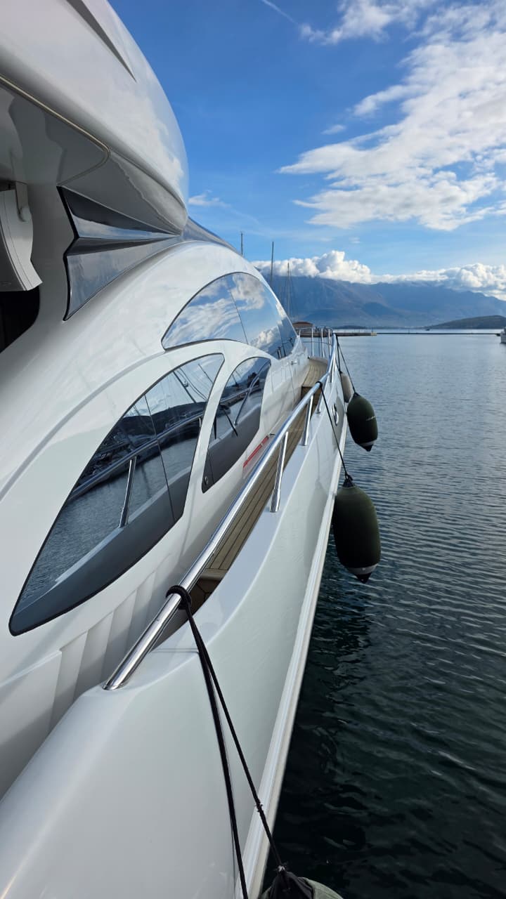 Azimut 86S