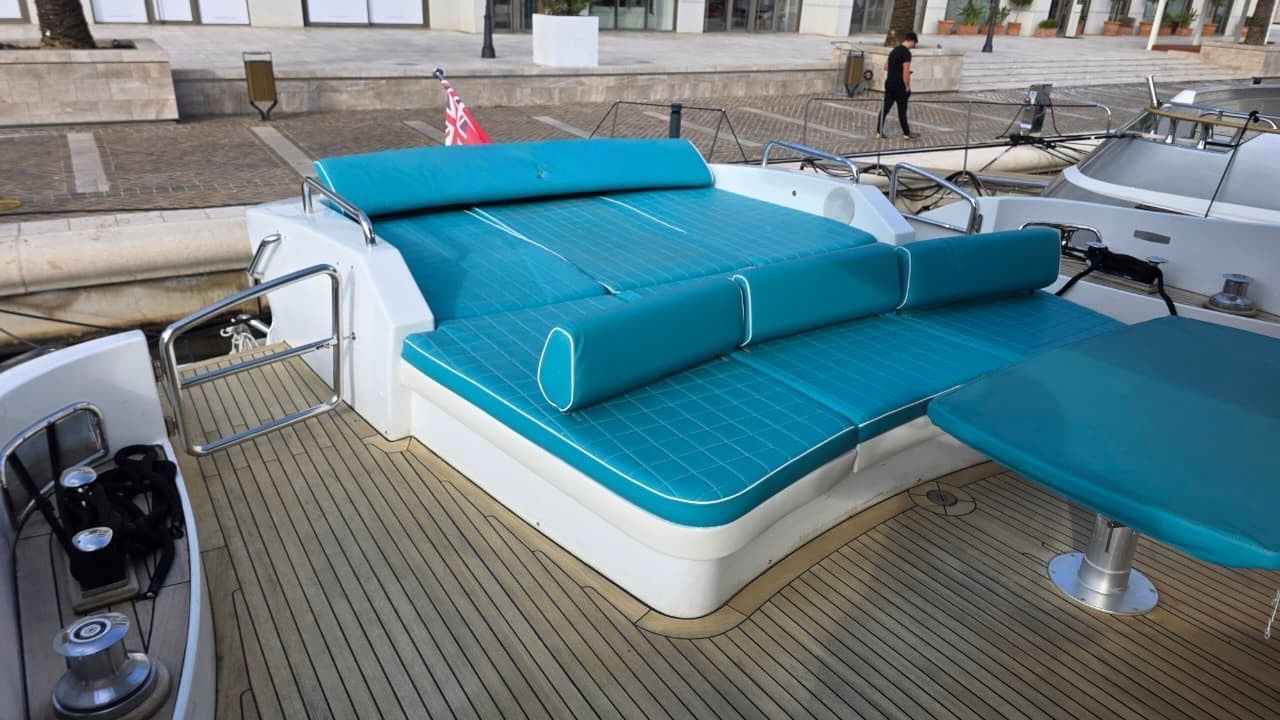 Azimut 86S