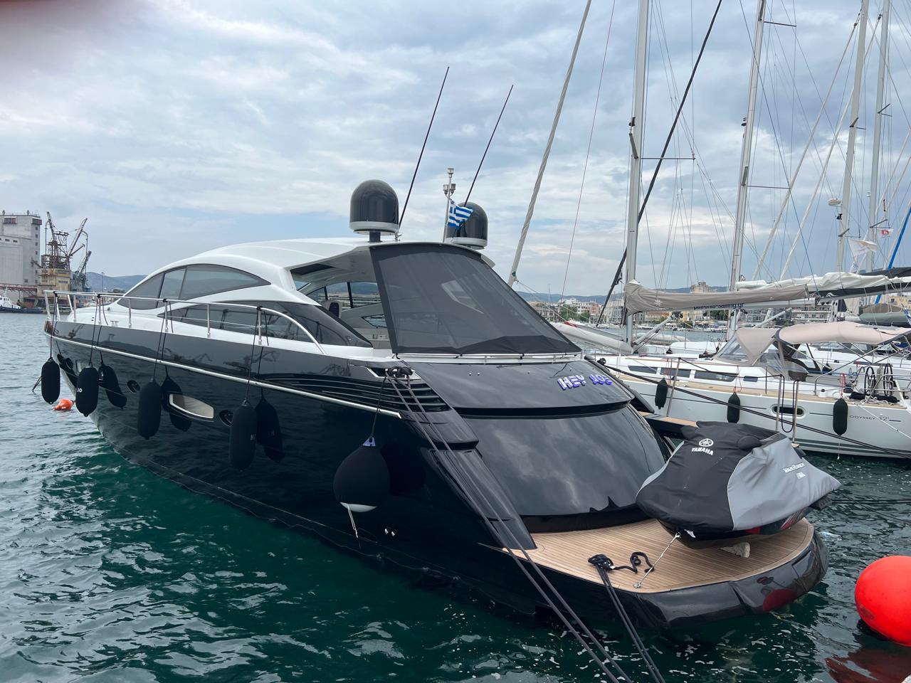 Pershing 56