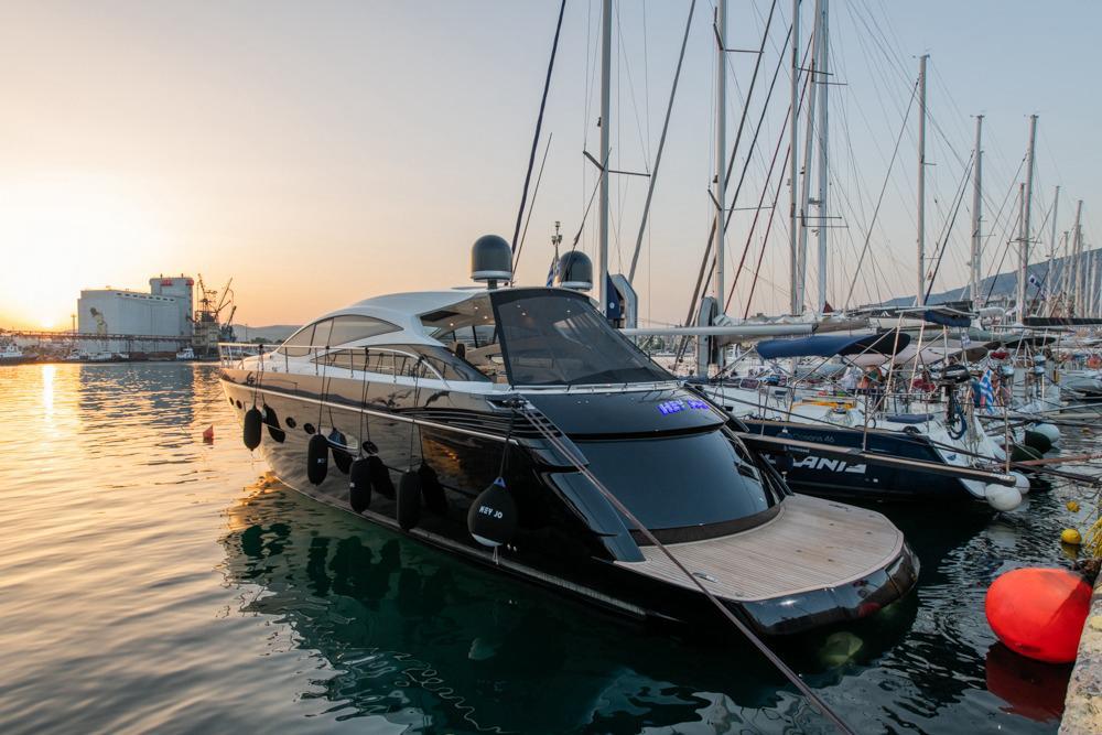 Pershing 56