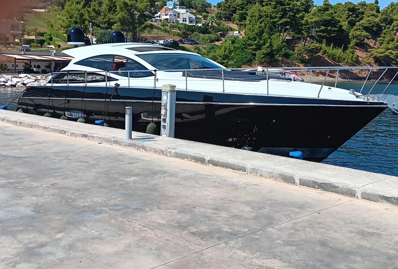 Pershing 56