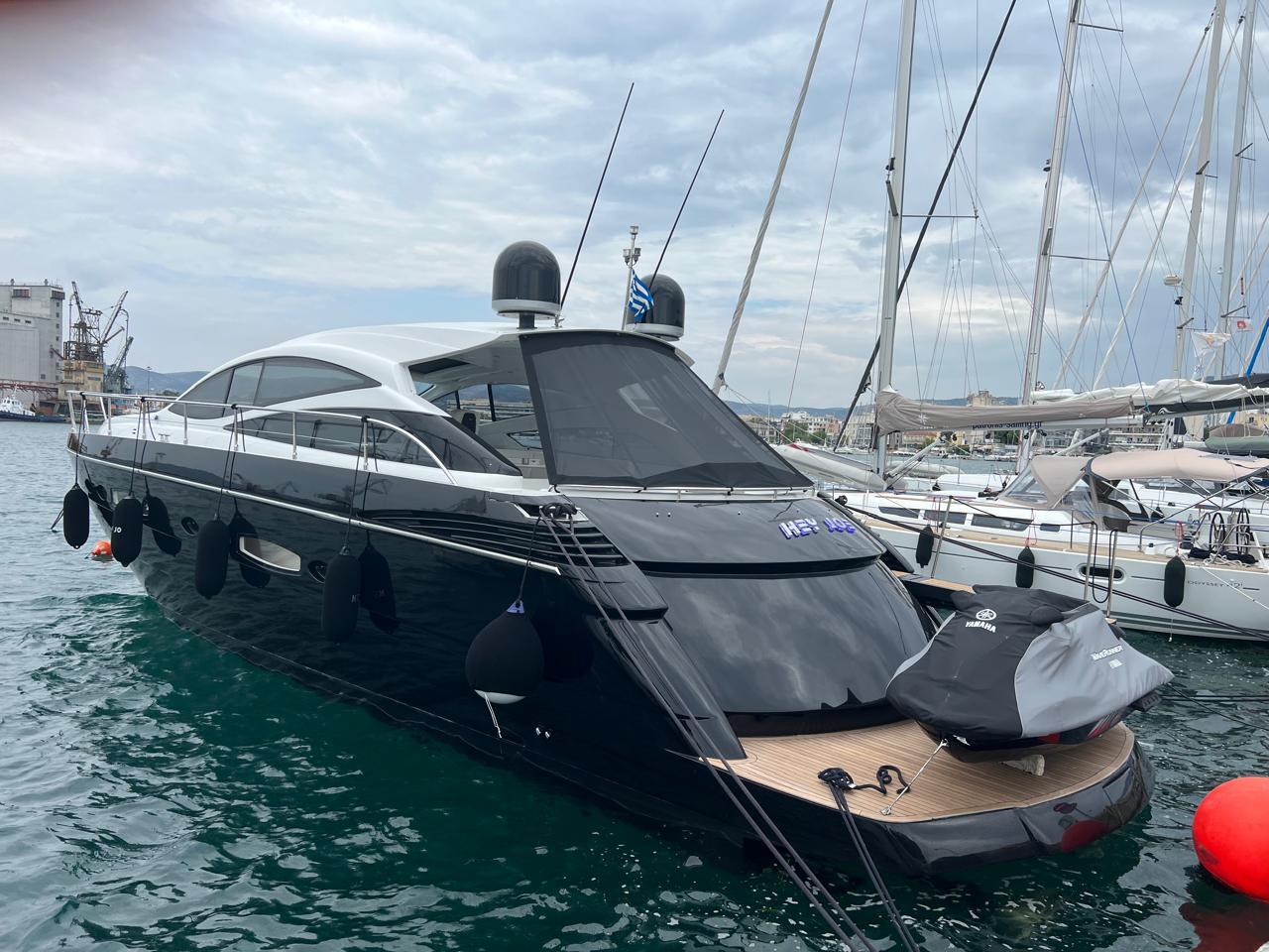 Pershing 56
