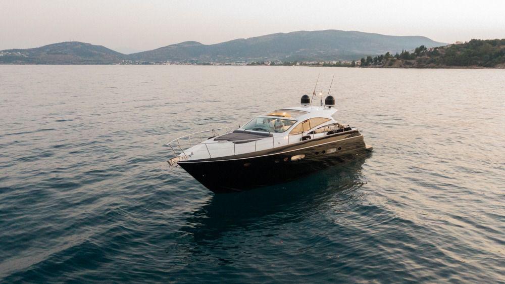 Pershing 56