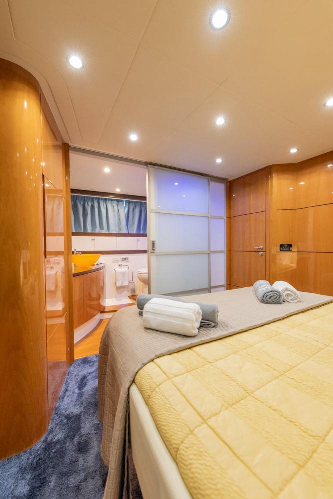 Pershing 56