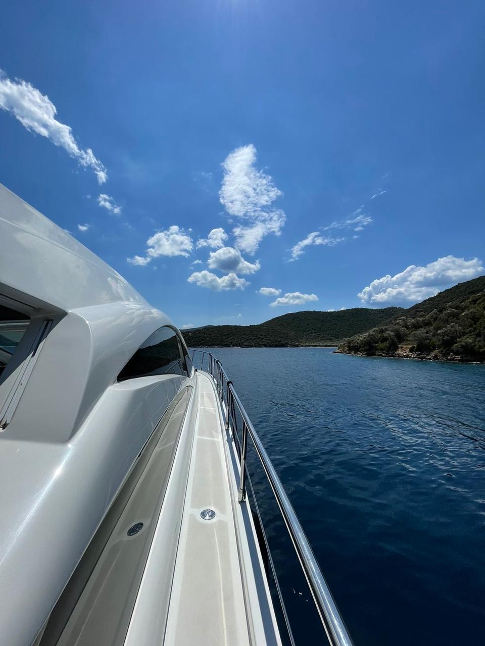 Pershing 56