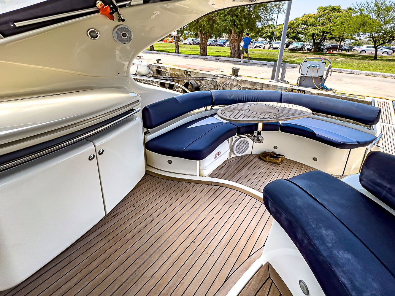 Azimut Atlantis 42