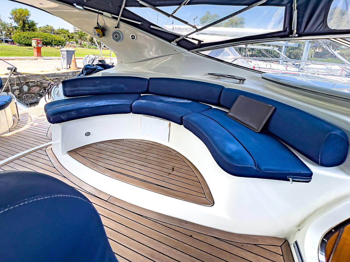 Azimut Atlantis 42