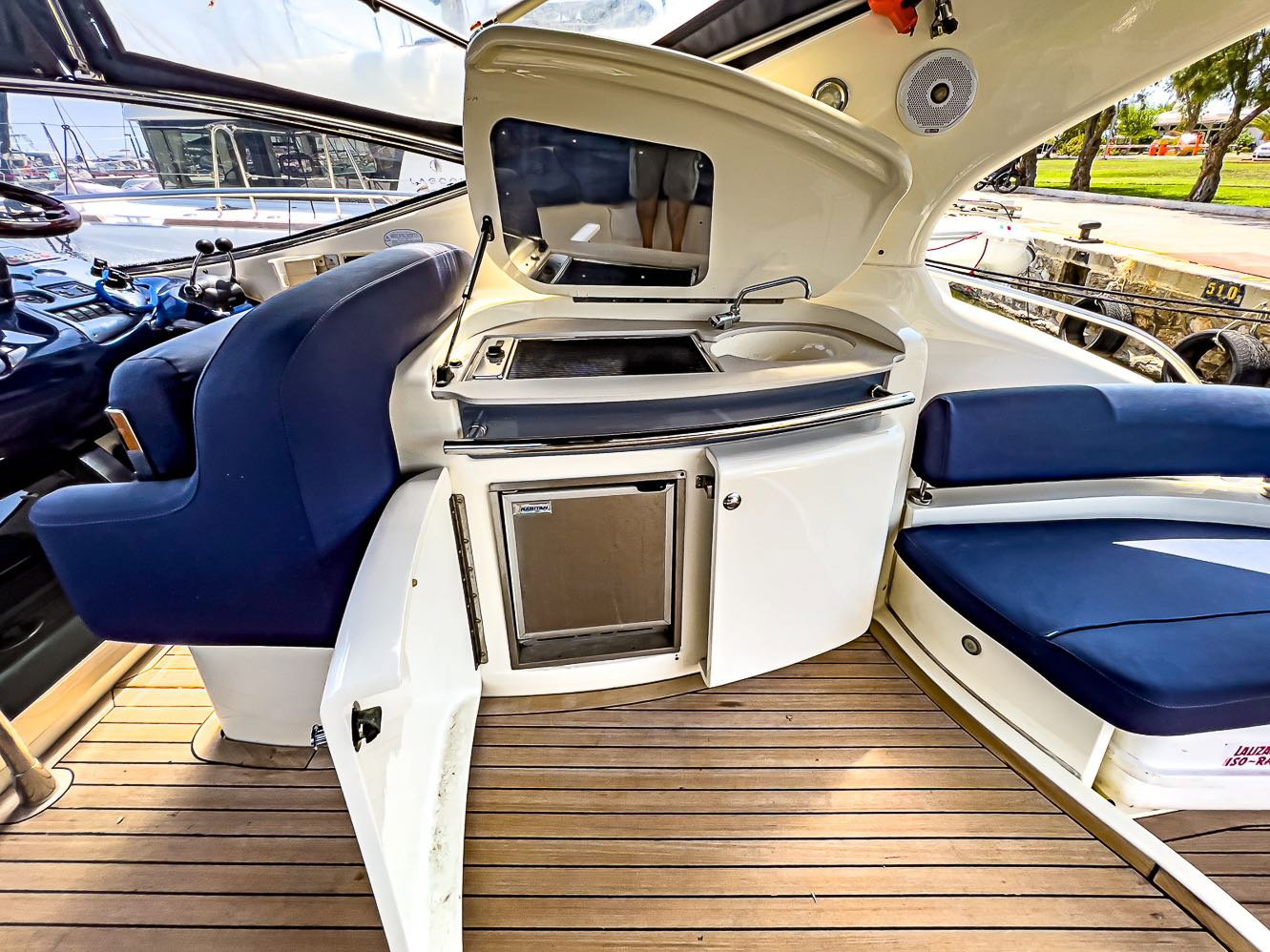 Azimut Atlantis 42