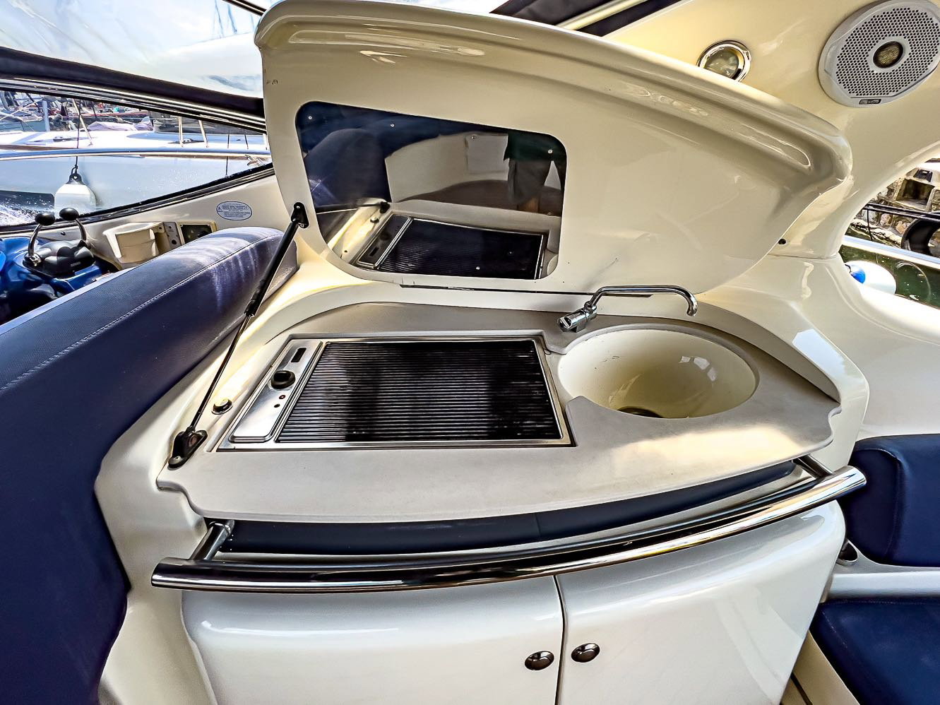Azimut Atlantis 42