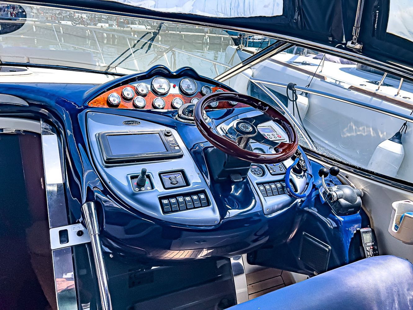 Azimut Atlantis 42