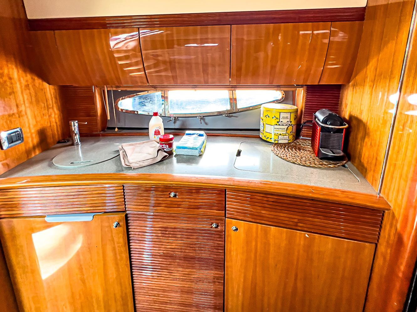 Azimut Atlantis 42