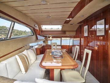 Ferretti 68