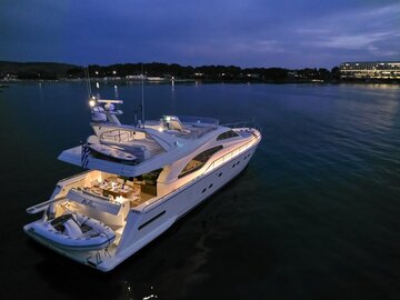 Ferretti 68