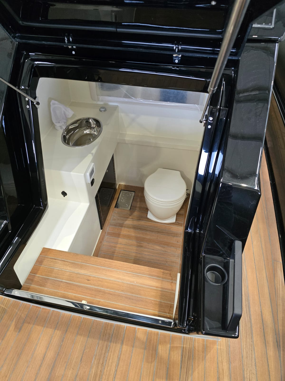 Technohull 38 Grand Sport