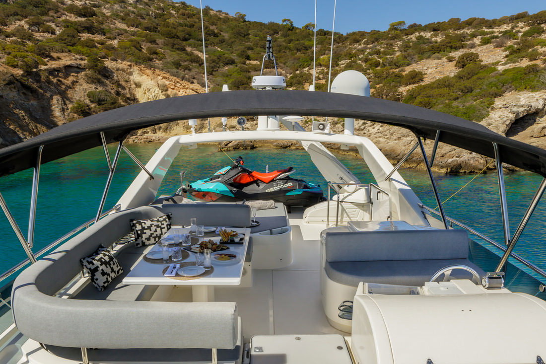 Ferretti 72