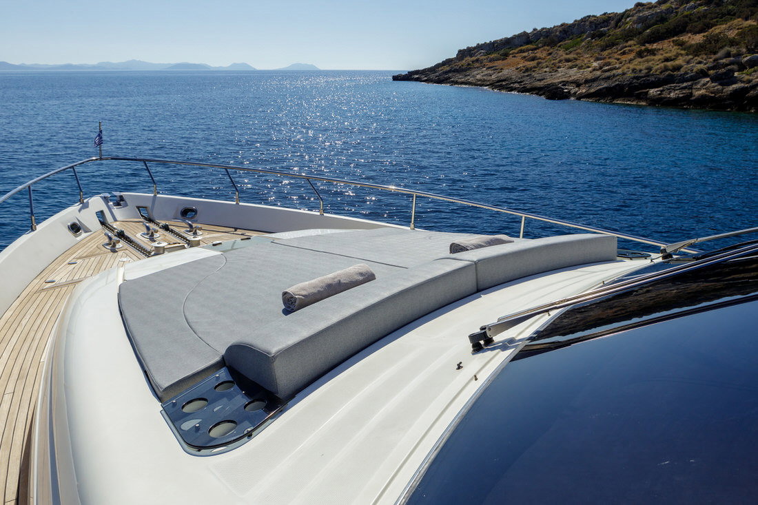 Ferretti 72