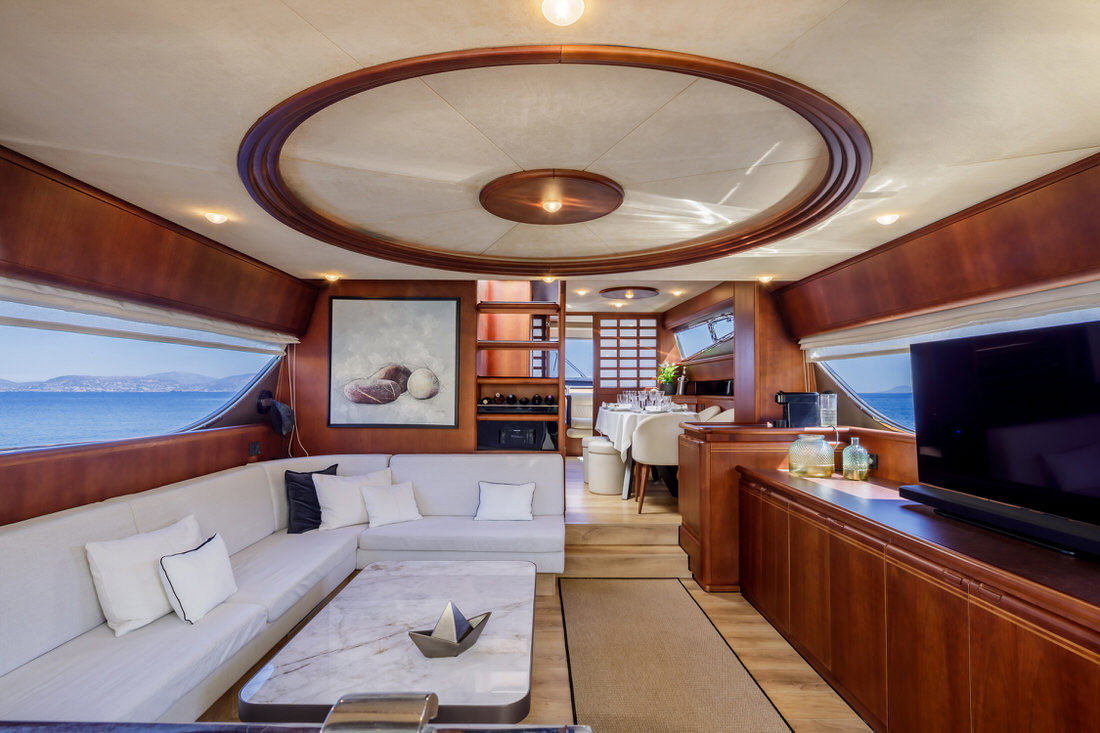 Ferretti 72