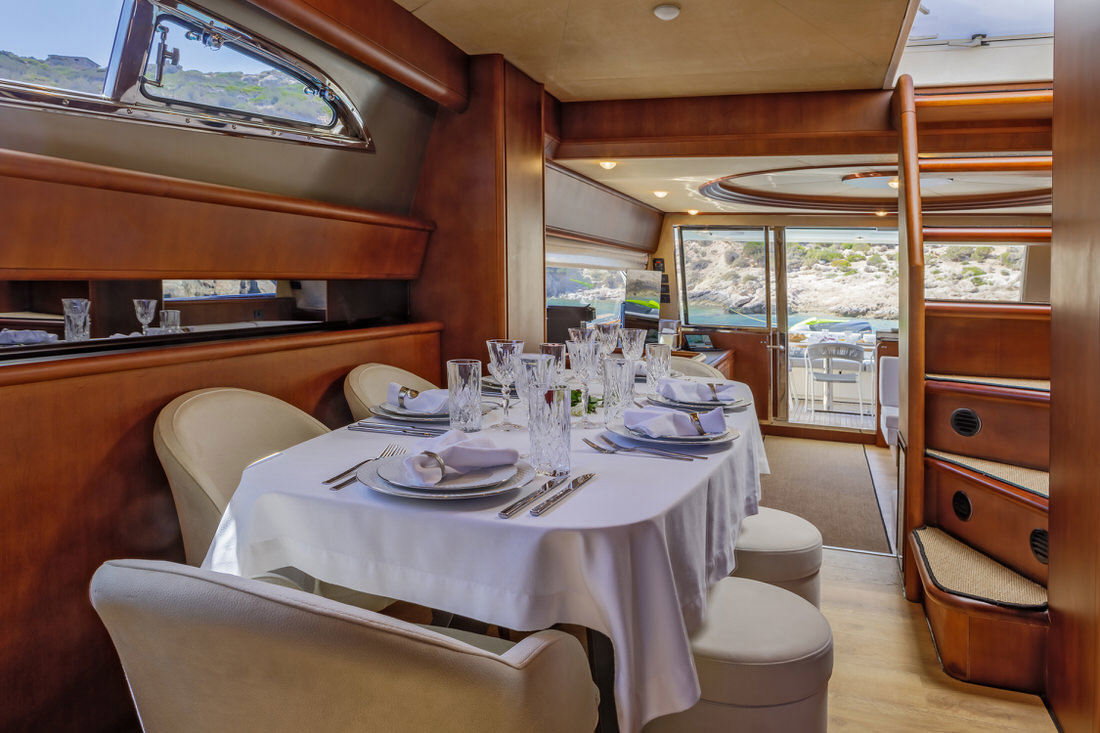 Ferretti 72