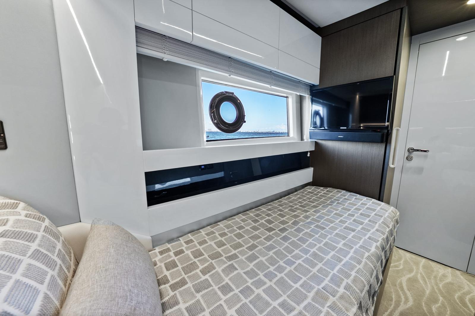 Azimut S7