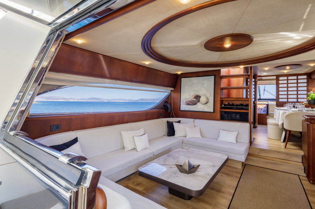 Ferretti 72